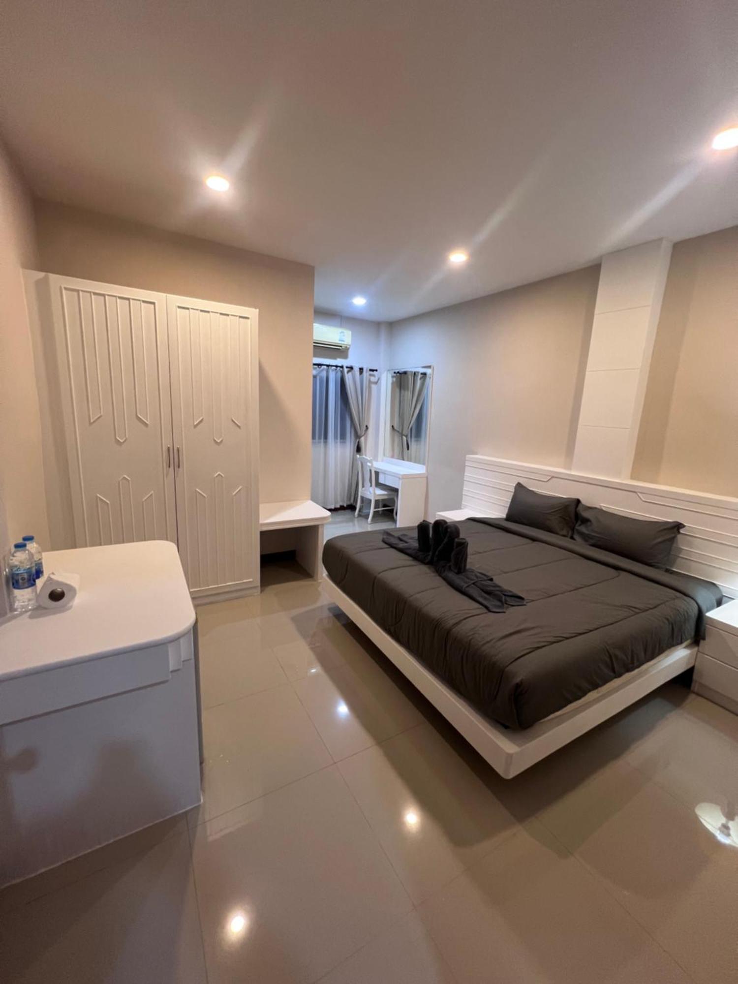 Nhà khách Njoy Boutique Patong